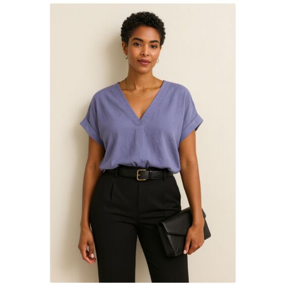 515 Universal Thread Lavender Short Sleeve V-Neck Top –Casual Everyday Essential - Picture 1 of 3